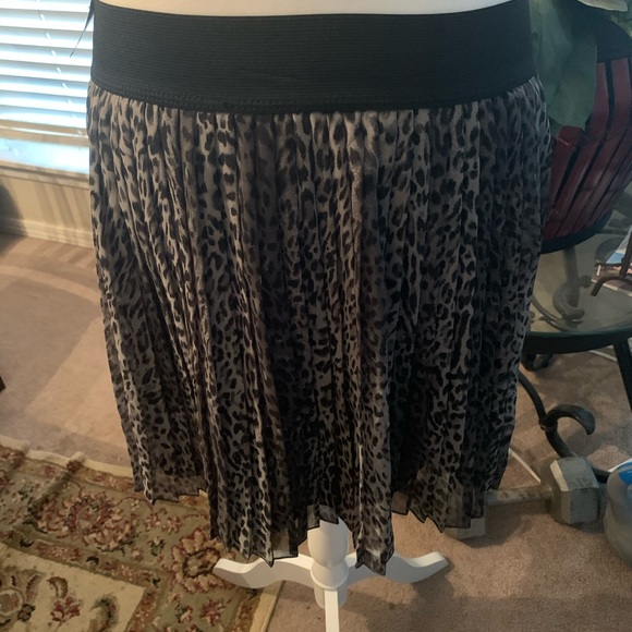 Maurices women’s skirt - Picture 2 of 4